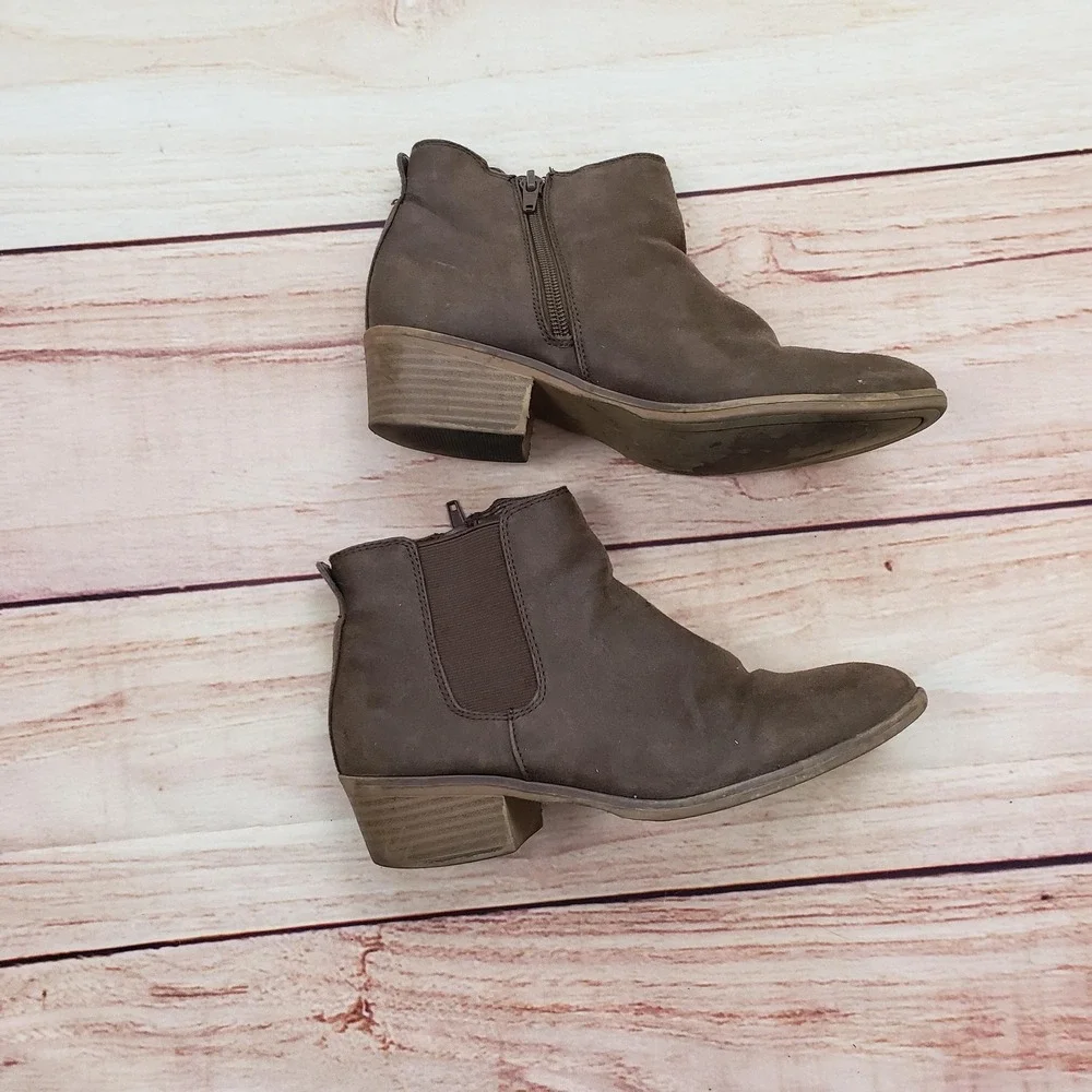 MIA Boots‎ Womens Size 6M Brown Ankle Booties Side Zip Casual Textured Heel